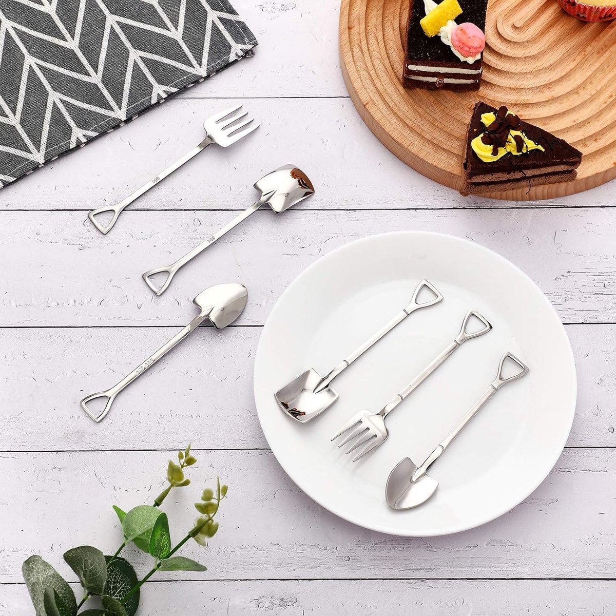9-Piece Silver Dessert Cutlery Set - Stainless Steel - 3 Spatulas/3 Pointed Spoons/3 Spoons