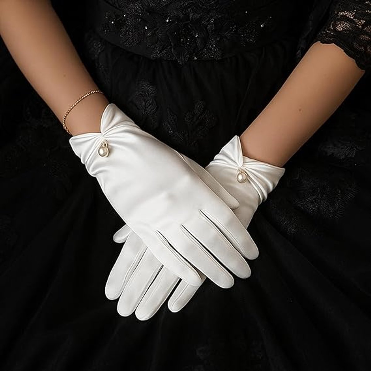 Gloves - Short satin gloves - Pearl glove - Wedding gloves - Satin tea party glove for ladies - Opera gloves - for tea party, tuxedo, dancing, wedding - 22*8 cm - white