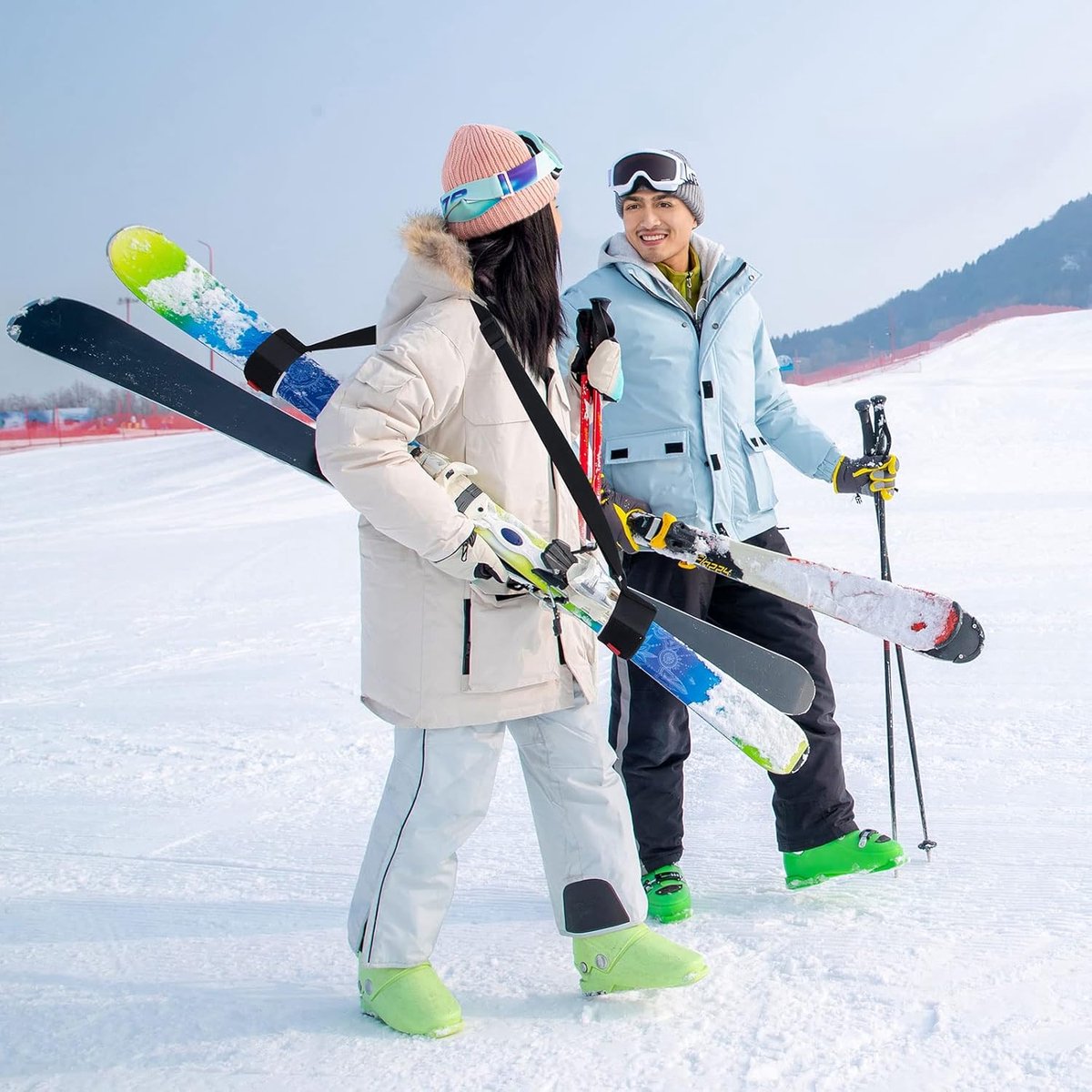 2 x Adjustable Ski Carrier - ski carrier straps - Ski accessories - Snowboard straps - Ski carrying strap - Winter sports ski carrying strap - Ski straps - Sled straps - Portable ski straps - Winter sports - for children and adults