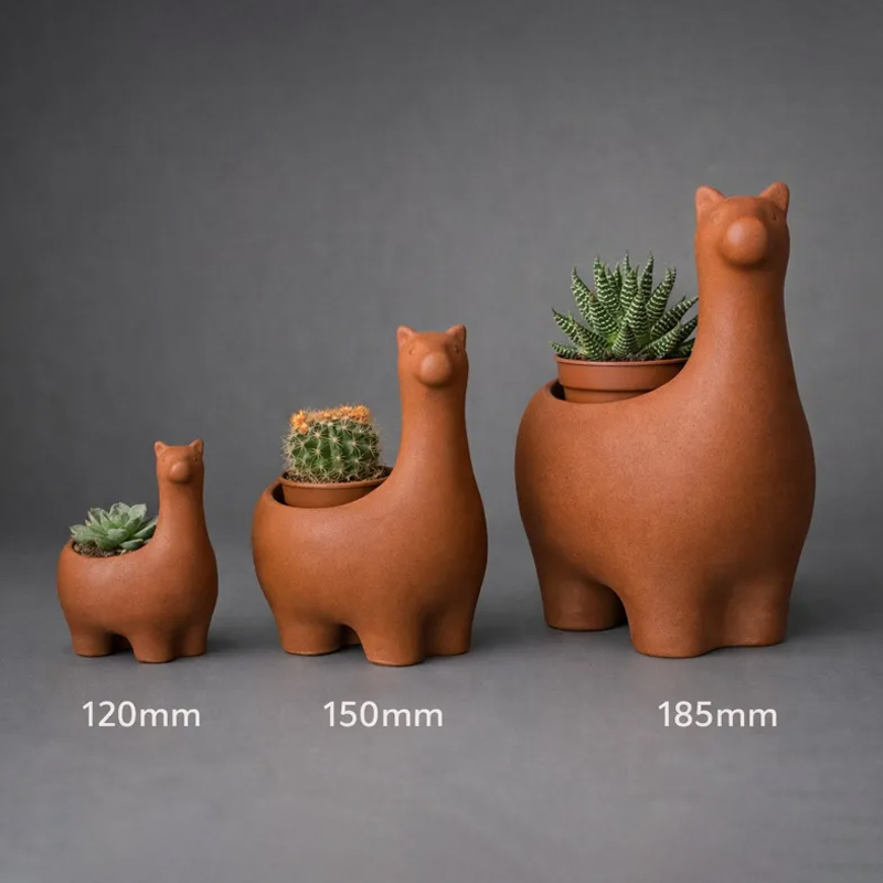 Interesting marble-colored alpaca planter, suitable for planting succulents, cacti, and small indoor plants; a versatile planter for both indoor and outdoor use.