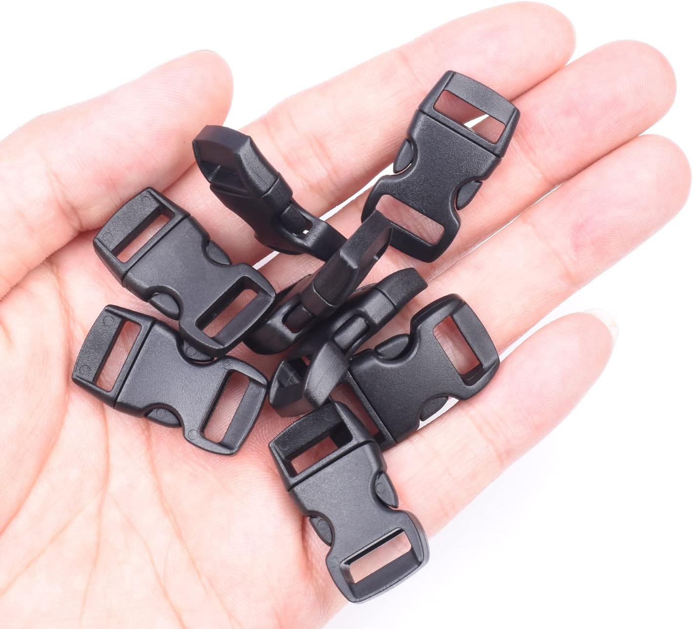 CooBigo 100 Pack 3/8 Inch Curved Contoured Paracord Bracelet Clips Plastic Quick Side Release Buckles for Paracord Bracelets Clasps Masks Dog Collar Straps Accessories