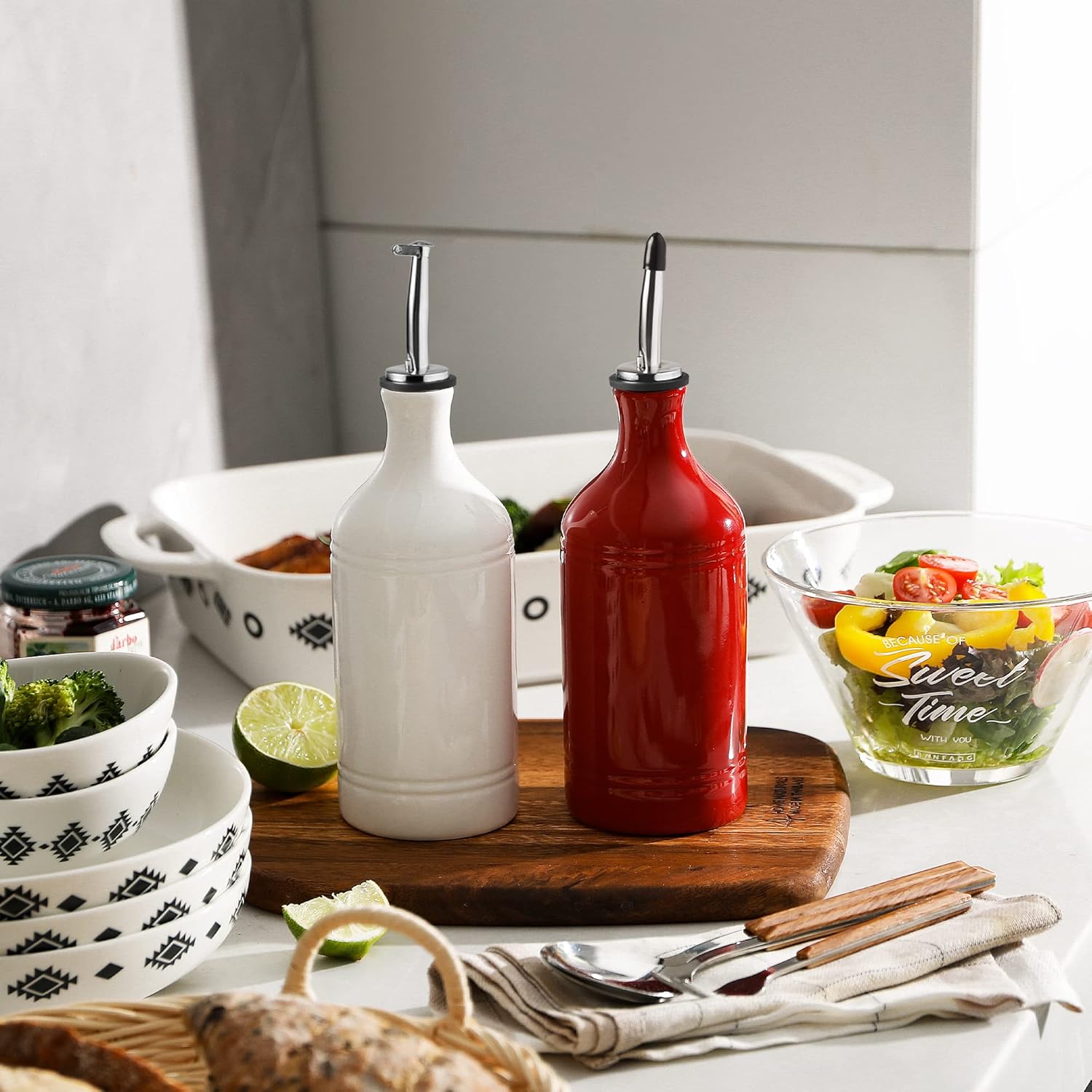 Ceramic Olive Oil Dispenser Bottle, Opaque Oil Cruet Protects Oil to Reduce Oxidation, Suitable for Storage Oil, Vinegar, Coffee Syrups & Other Liquids, Pack of 1, 15.5 Fl Oz (White)