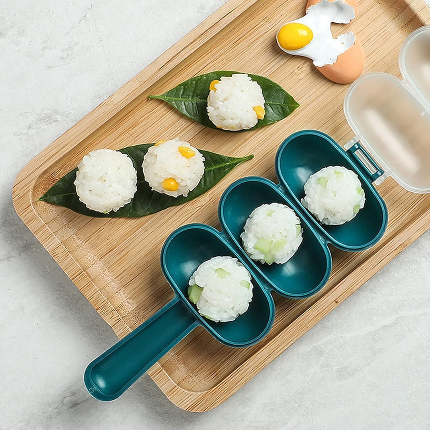 2Pcs Blue Rice Ball Maker Shake Lunch Maker Mould Rice Ball Shaker Rice Ball Mold Rice Ball Shaped Kitchen Tools and Home DIY Making Kit Sushi Plates,DIY Sushi Shake Rice Ball Mold, Specialty Plates