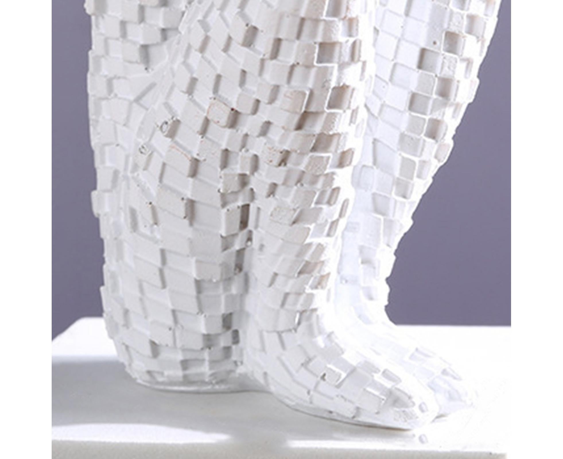 Abstract Thinker Statue Waterproof Resin Artistic Inspiration Thinker Sculpture Patio Decor-White