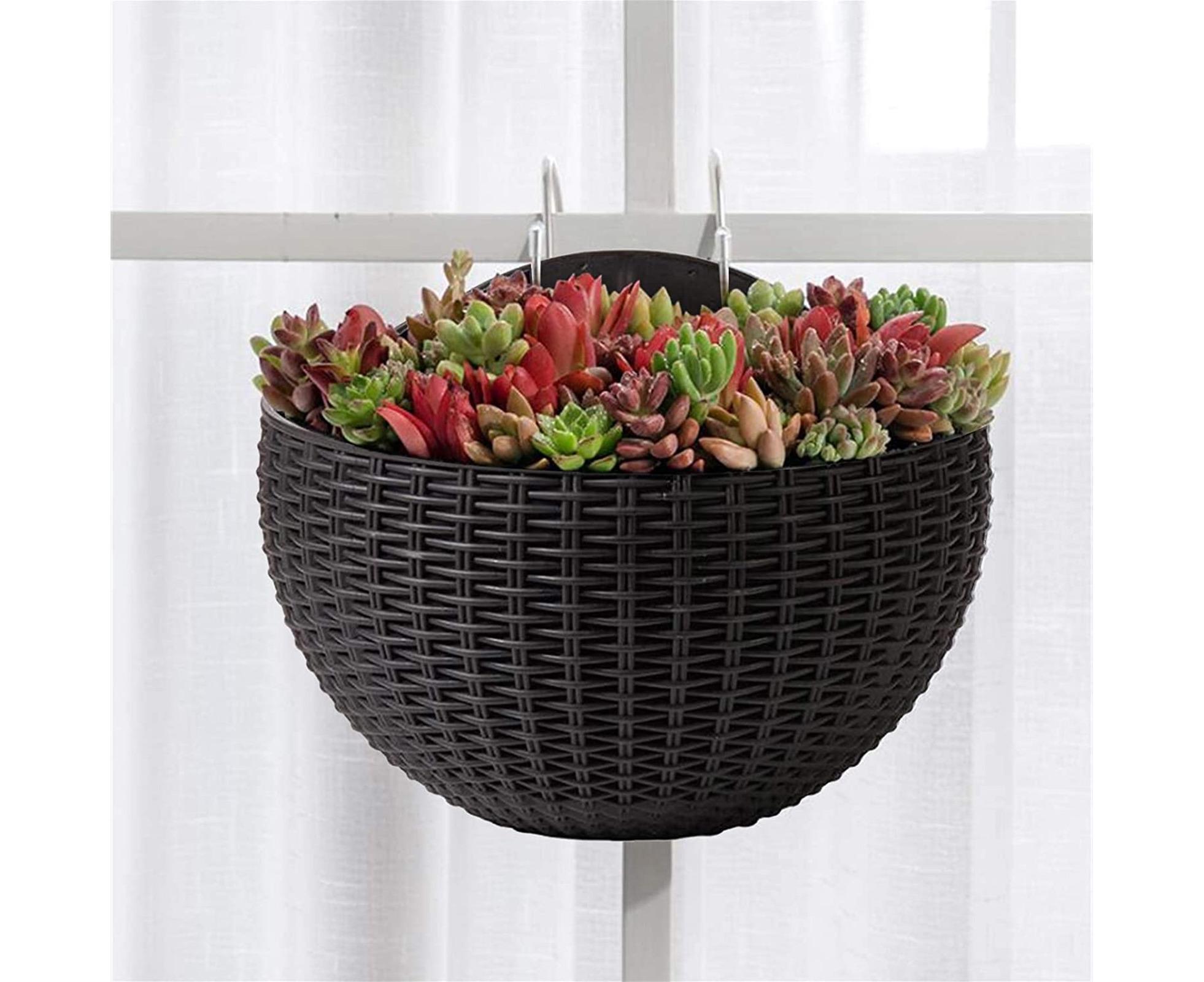 Flower Pot Exquisite Wall-mounted Plastic Wall Hanging Basket Flowerpot for Garden-Black