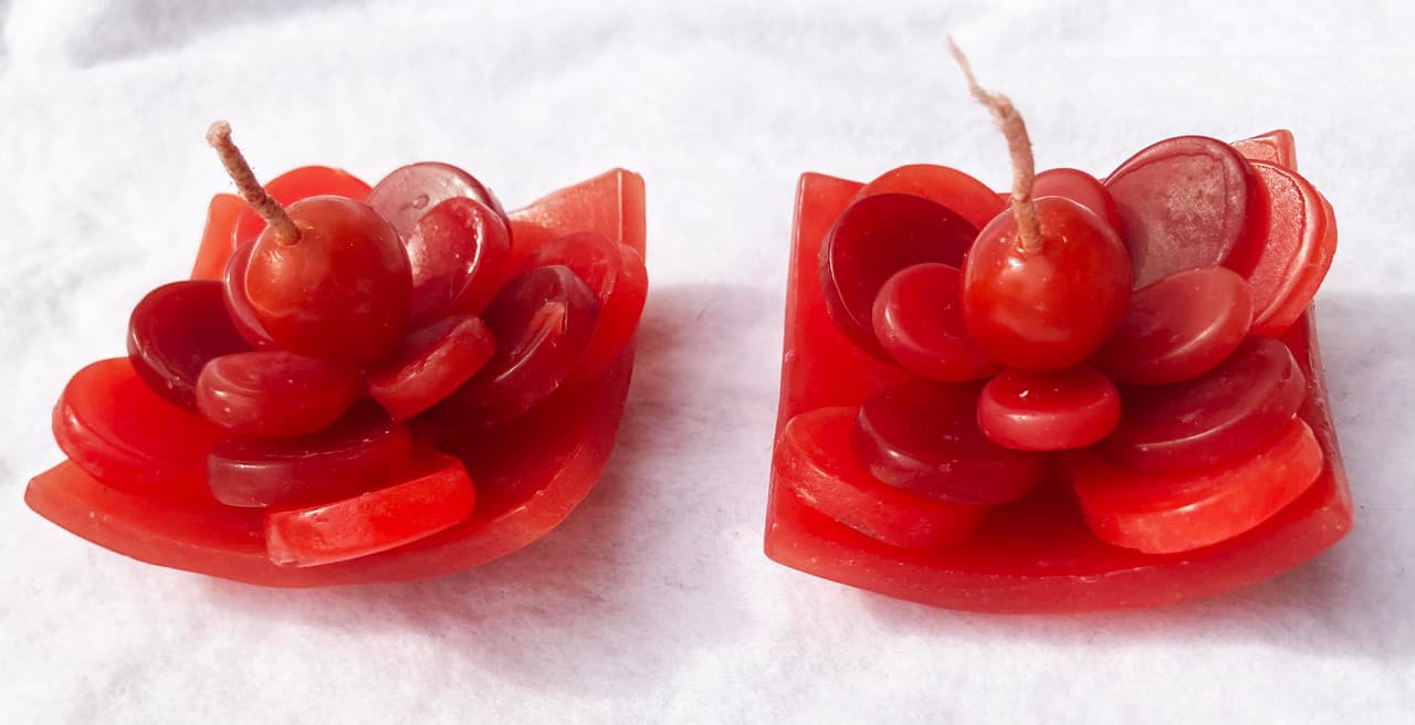Floating Candles 2 Lotus 5cm Red in Gift Box 13cm