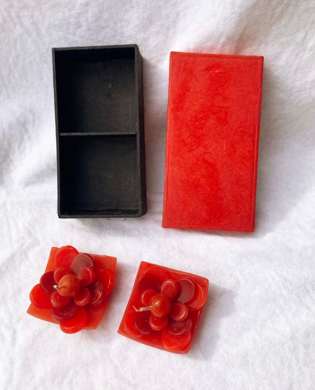 Floating Candles 2 Lotus 5cm Red in Gift Box 13cm