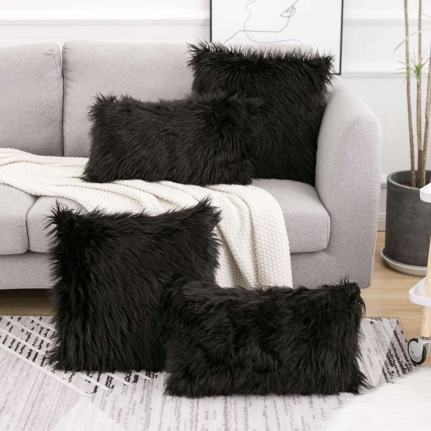Black Luxurious Long Faux Fur Cushion Covers - Set of 2, 45x45cm Soft Plush Decorative Pillowcases for Sofa & Bed