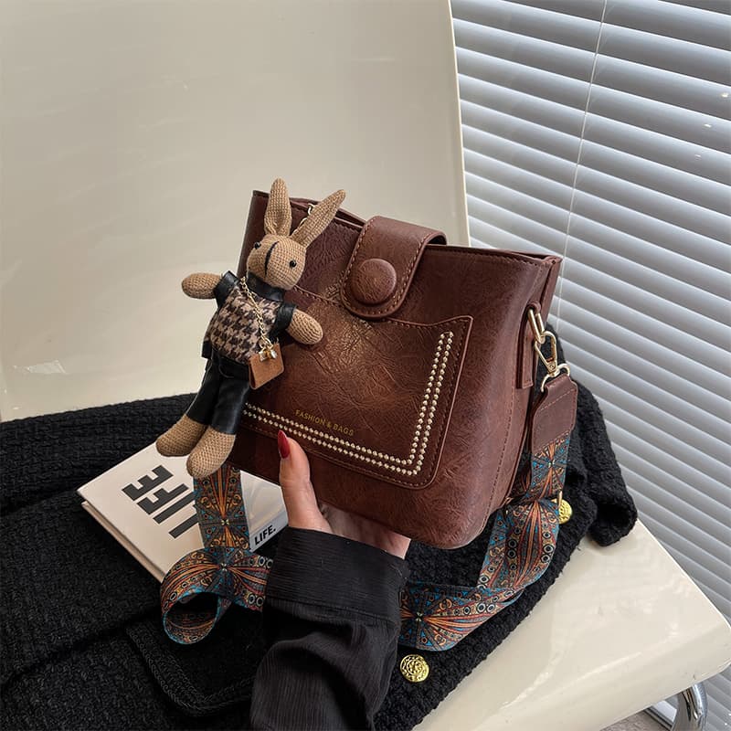 Vintage Style PU Leather Bucket Bag with Wide Patterned Strap Caramel