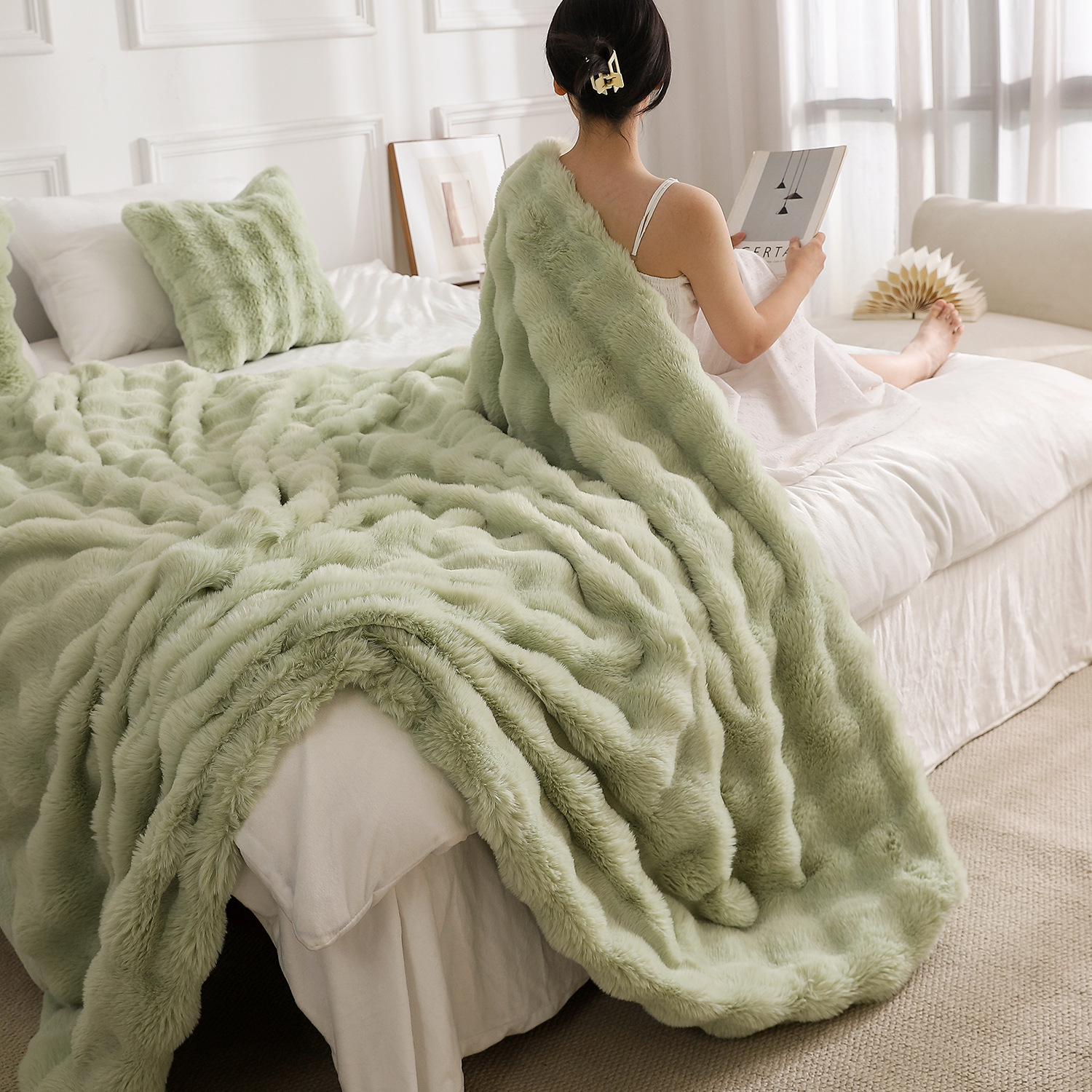 Green Luxury Tuscany Fleece Rabbit Fur Bubble Blanket (180 x 200 CM) - Double-Sided Thickened Soft Plush Bedding & Large Bed Blanket