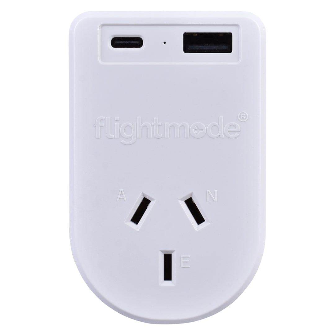 Travel Adaptor Lightweight Earthed 3 Pin UK Hong Kong USB Type C and A