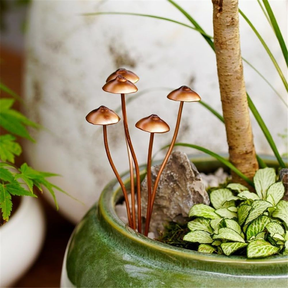 2pcs Metal Mushroom Garden Statue Stake,Flower Pot Decoration,Outdoor Statue Mushroom Ground Decoration for Garden Patio Lawn Yard Plant Decorations,Outdoor Garden Yard Art Accessories
