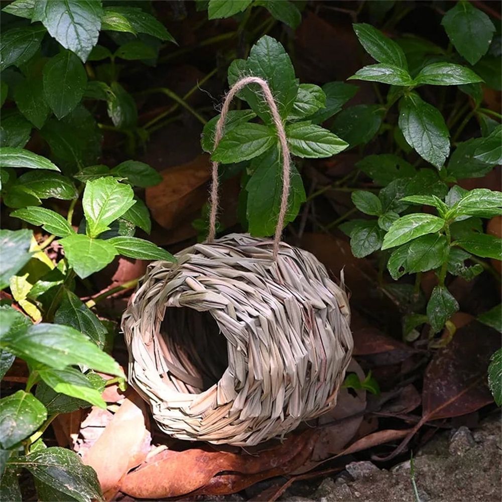 Hand Woven Hummingbird Nest, Natural Grass Hanging Bird House, Weatherproof Shelter for Outdoor Garden Yard Decoration, S:4.7x4.7in