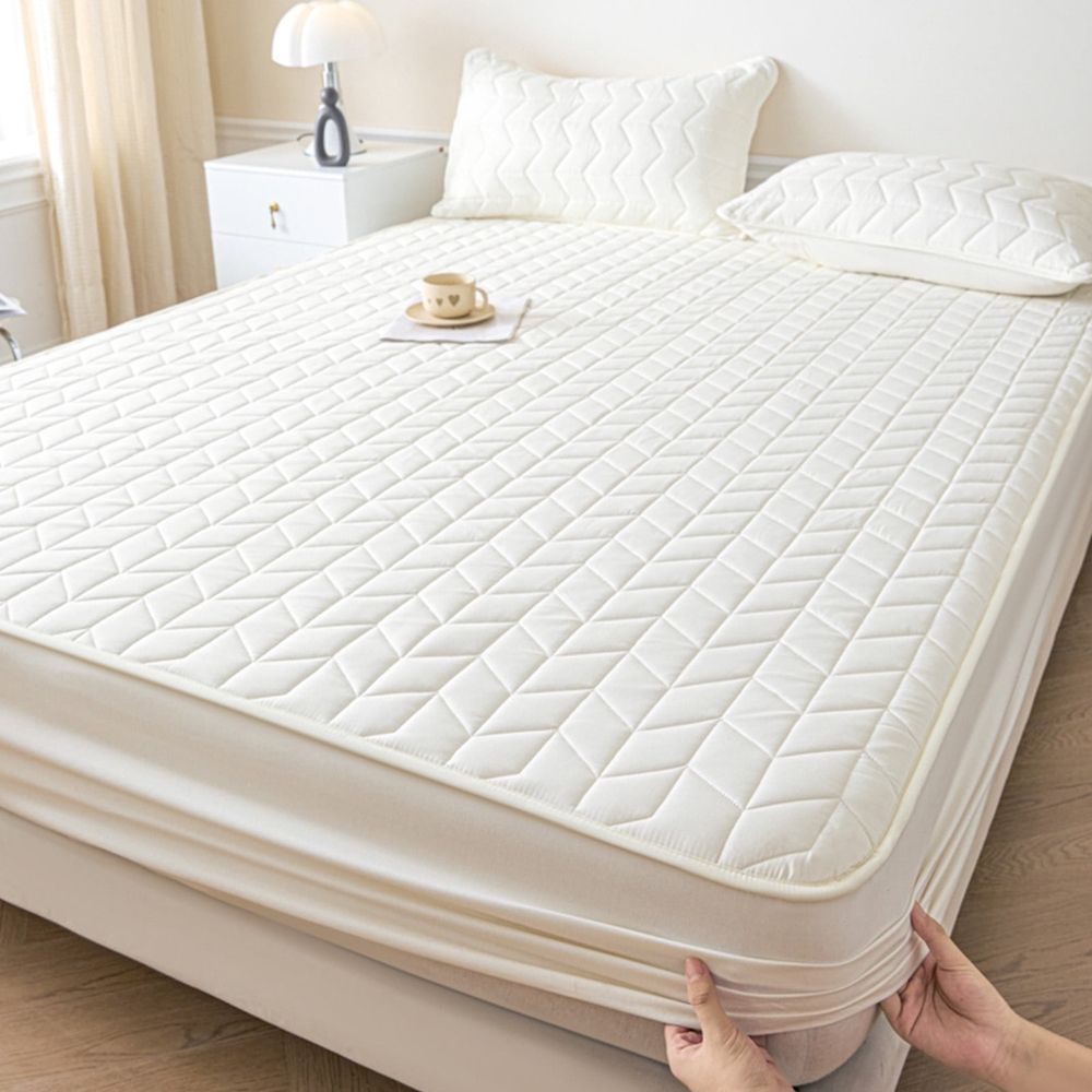 Quilted Waterproof Mattress Protector Cooling Ice Silk Bed Cover Breathable Zippered Encasement for Bedroom 59x78in