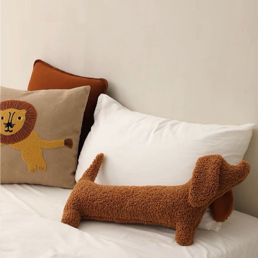 25 Inch Dachshund Pillow Long Weiner Dog Body Pillow Giant Dachshund Plush Cushion Toy for Christmas Sofa Chair Home Decoration