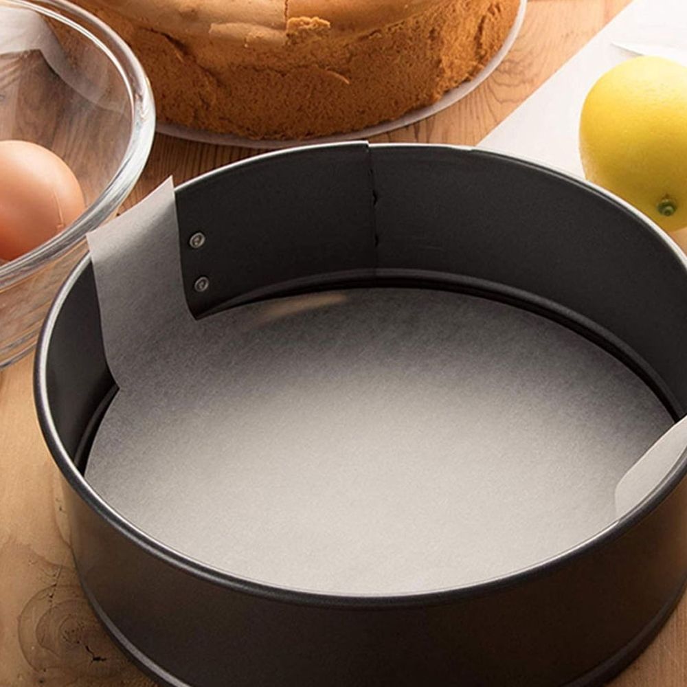 Cake Roll Baking Parchment Paper, 1 Set with 100 Sheets for Easy Handling and Baking