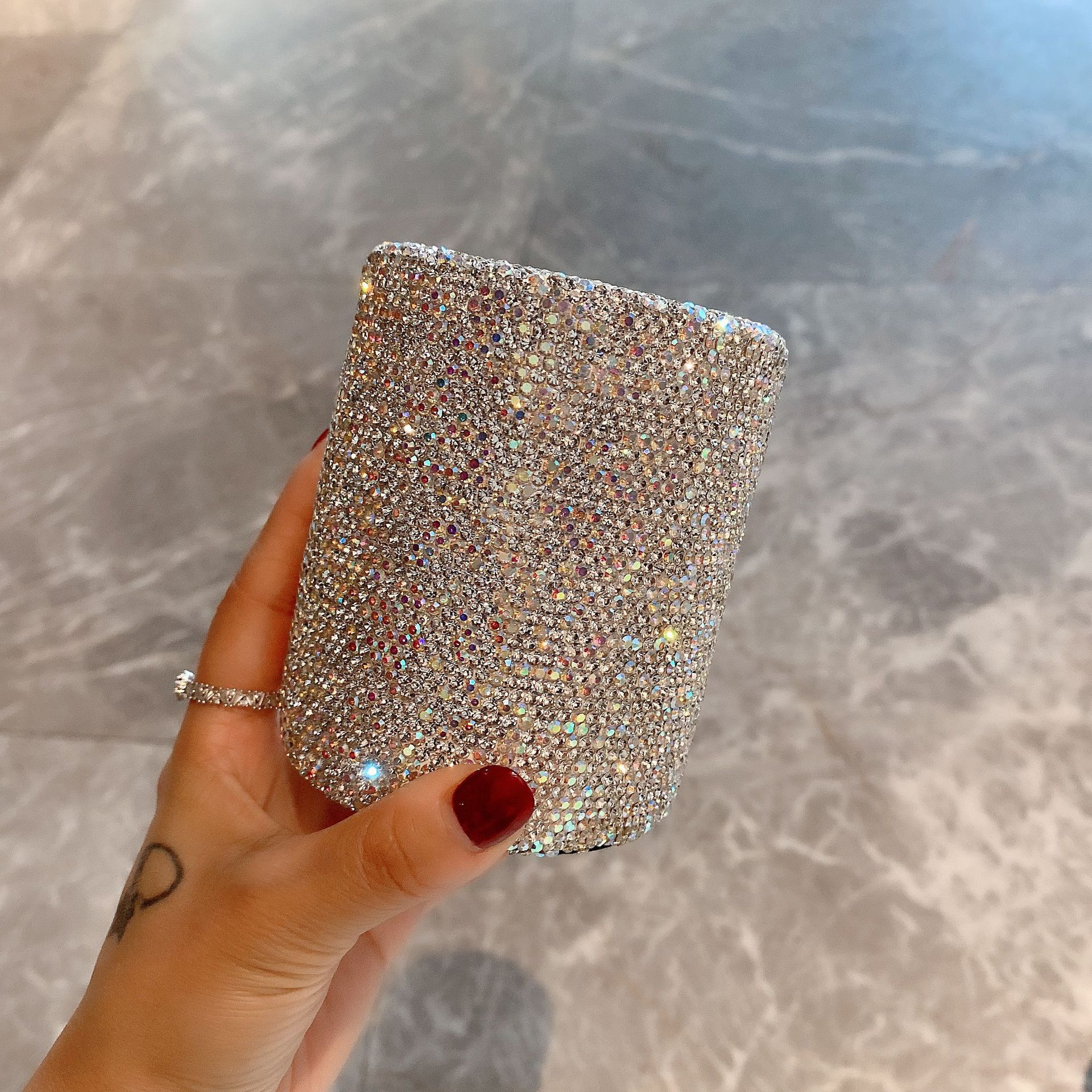 crystal Pencil Pen Pot Holder Box Bling Rhinestone Pen organizer Holder Cosmetic Pen Container Luxury diamond studded multi-purpose storage small round bucket