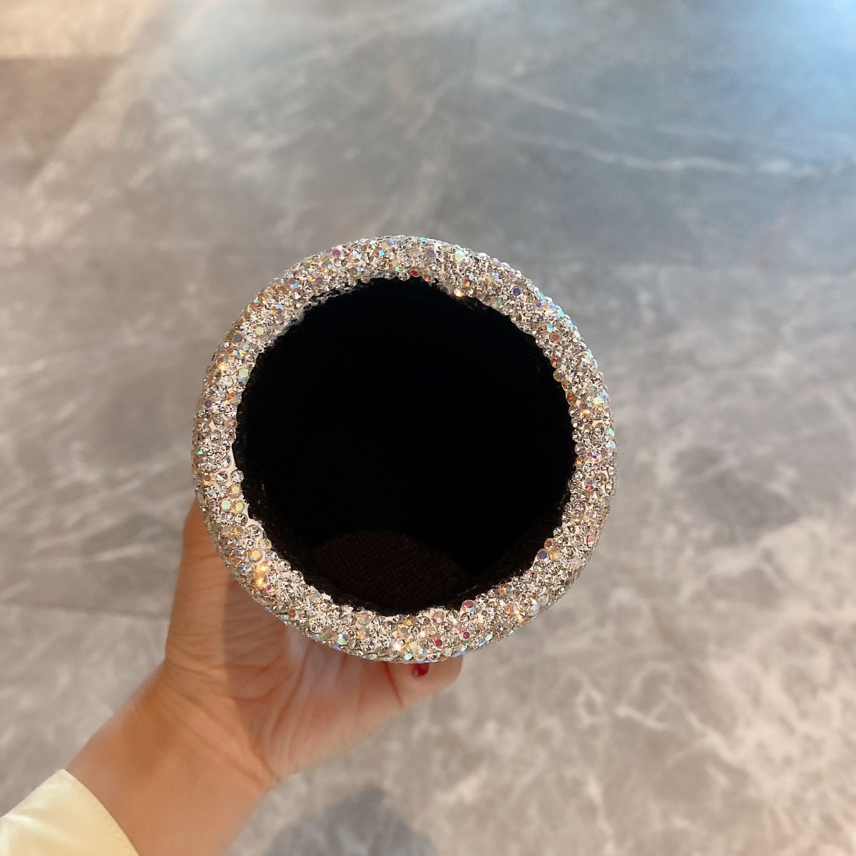 crystal Pencil Pen Pot Holder Box Bling Rhinestone Pen organizer Holder Cosmetic Pen Container Luxury diamond studded multi-purpose storage small round bucket