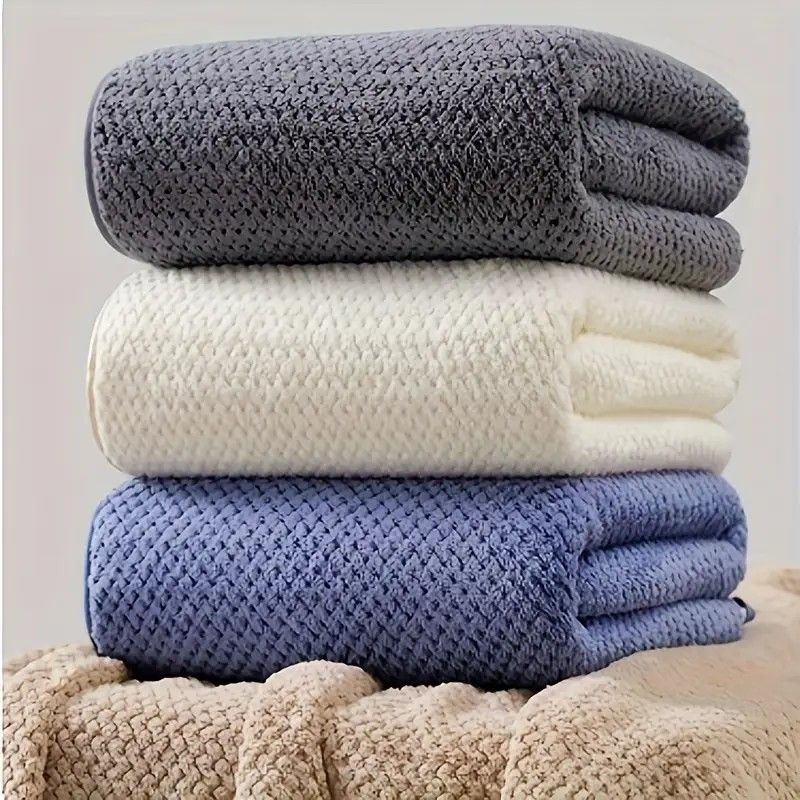 Modern Pineapple Grid Design Ultra-Soft Coral Fleece Bath Towel｜90x170cm Extra Thick Strong Absorption, Suitable for Bathroom, Gym, Hotel, and Home Use.(ORANGE)