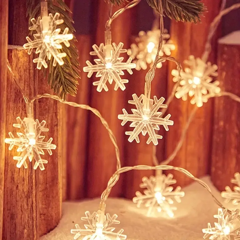 ❄️ Battery/USB Dual-Power Christmas Snowflake String Lights – Transparent 3D Design, Waterproof, Durable & Easy to Install, Brightens Up Parties and Cozy Home Ambiance. (Warm Light, 6m/40 LEDs, Steady On + Flashing)
