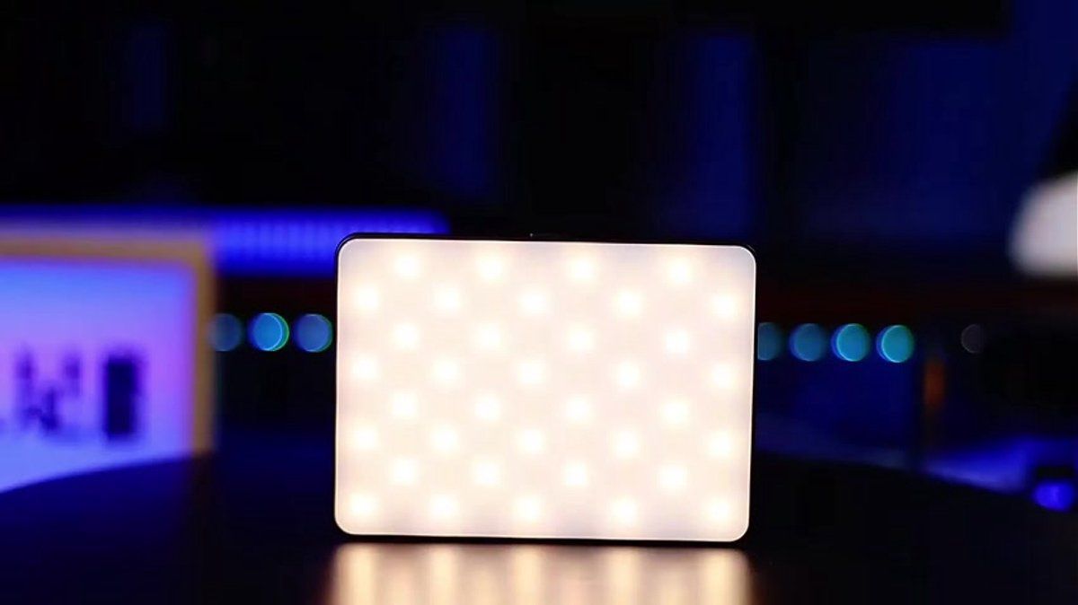 LED Selfie Light with Clip for Video and Photography, 72 LEDs, 3000 to 9900 K