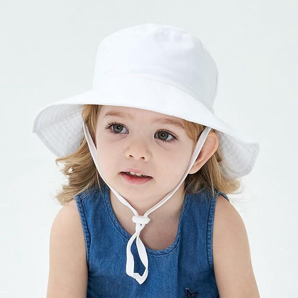 Baby Sun Hat With Wide Brim, Lightweight Breathable Cotton, Foldable Beach Bucket Hat For Boys And Girls, White XS 0 to 8 Months, 44 to 46 cm