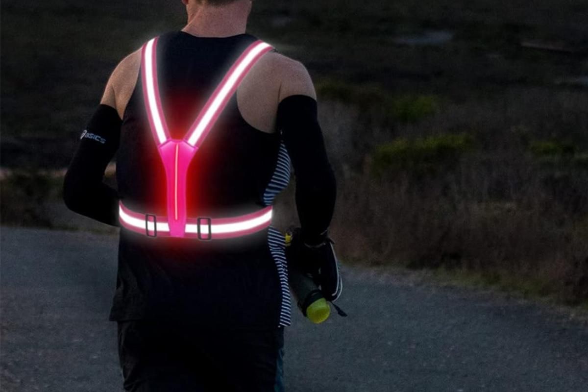 LED Reflective Vest Running Gear USB Rechargeable LED Light Up Vest High Visibility with Adjustable Waist and Shoulde for Night Walking Cycling, High Visibility Running Vest with Reflective Strips -Pink
