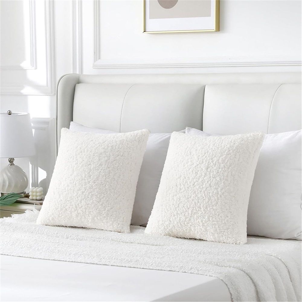 2 artificial fur pillowcases, soft pillowcases, decorative wool roll pillowcases, suitable for beds, sofas, living rooms, white（without pillow core）