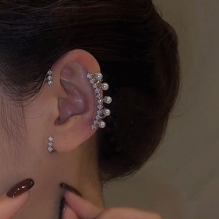 1 pair Sparkling Rhinestone Fairy Pearls Ear Cuff Earrings Crystal Clip Climber Wrap Around Earrings for Women and Girls