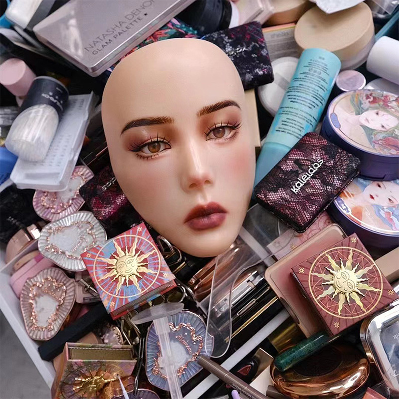 Makeup Practice Mannequin Face,Sponge Set and Eyeshadow Board Makeup Kit for Makeup Artist, Girl's Gift Or Professionals