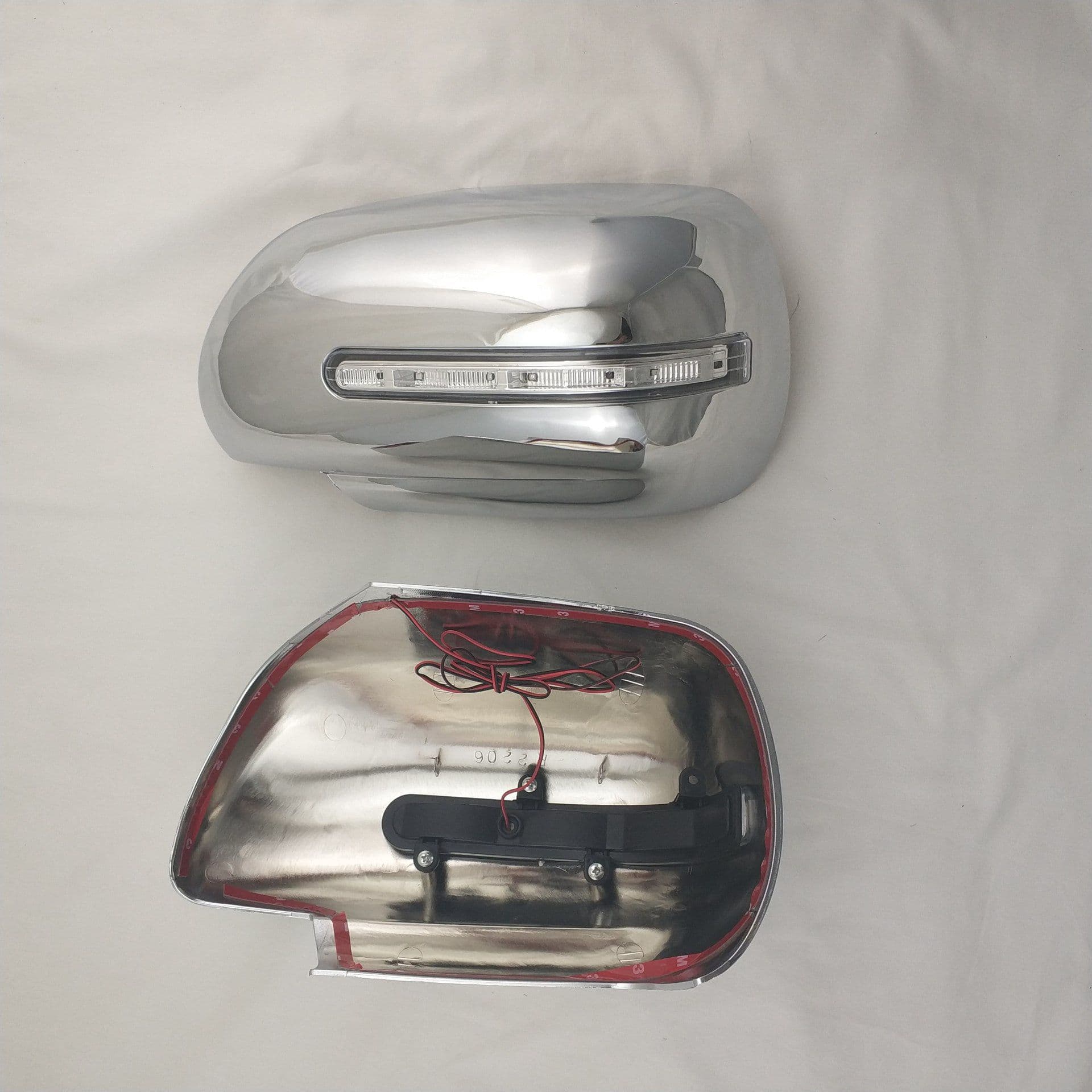 Car Accessorie Door Rearview Mirror Covers with Light Fit for 2008-2014 Auto Parts Chrome Door Side Mirror Cov