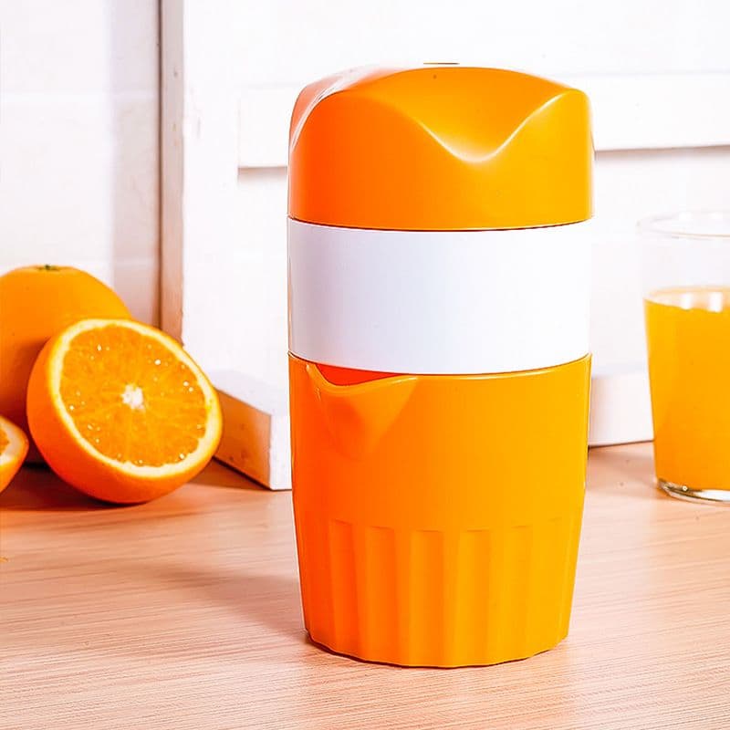 Manual Citrus Juicer Portable Easy to Use Mini Juicer for Lemon Orange Durable Plastic