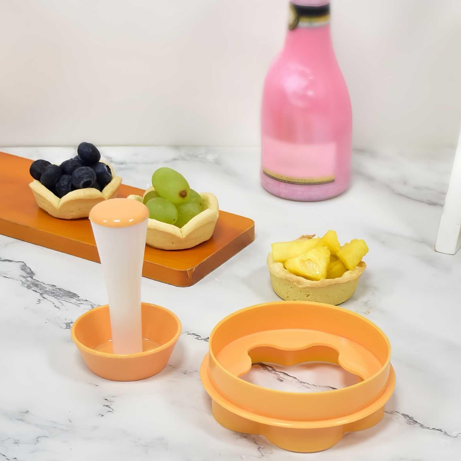 A set of creative cake cup press biscuit mold baking Rice and vegetable roll doughnut mold DIY baking tools