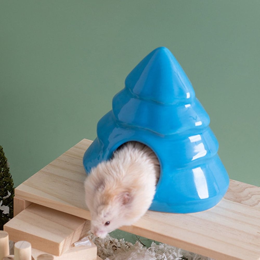 Christmas Reindeer Hamster Bed | Half Enclosed Small Animal Nest for Guinea Pigs Squirrels Hedgehog Rabbits | Warm Cozy Hideaway for Sleep and Relaxation | Soft Ceramic Pet House for Home Cage Use