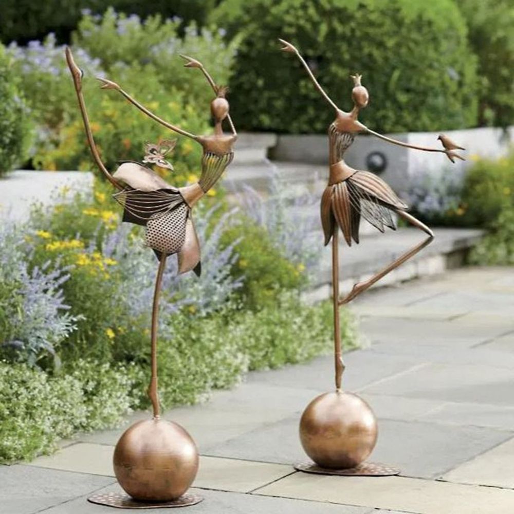 Metal Dancing Garden Girl Statues-Waterproof Outdoor Yard Decor for Garden,Pathway,or Farmhouse-Rustic Lawn Figurines for Charming Outdoor Spaces