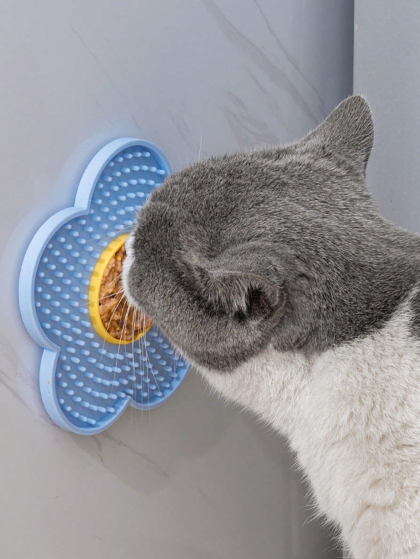 Lick Mat for Dogs Cats Flower Shaped Pet Slow Feeder Dog Cat Puppy Bowl Lick Pad for Dog Fun Alternative Blue one-Size