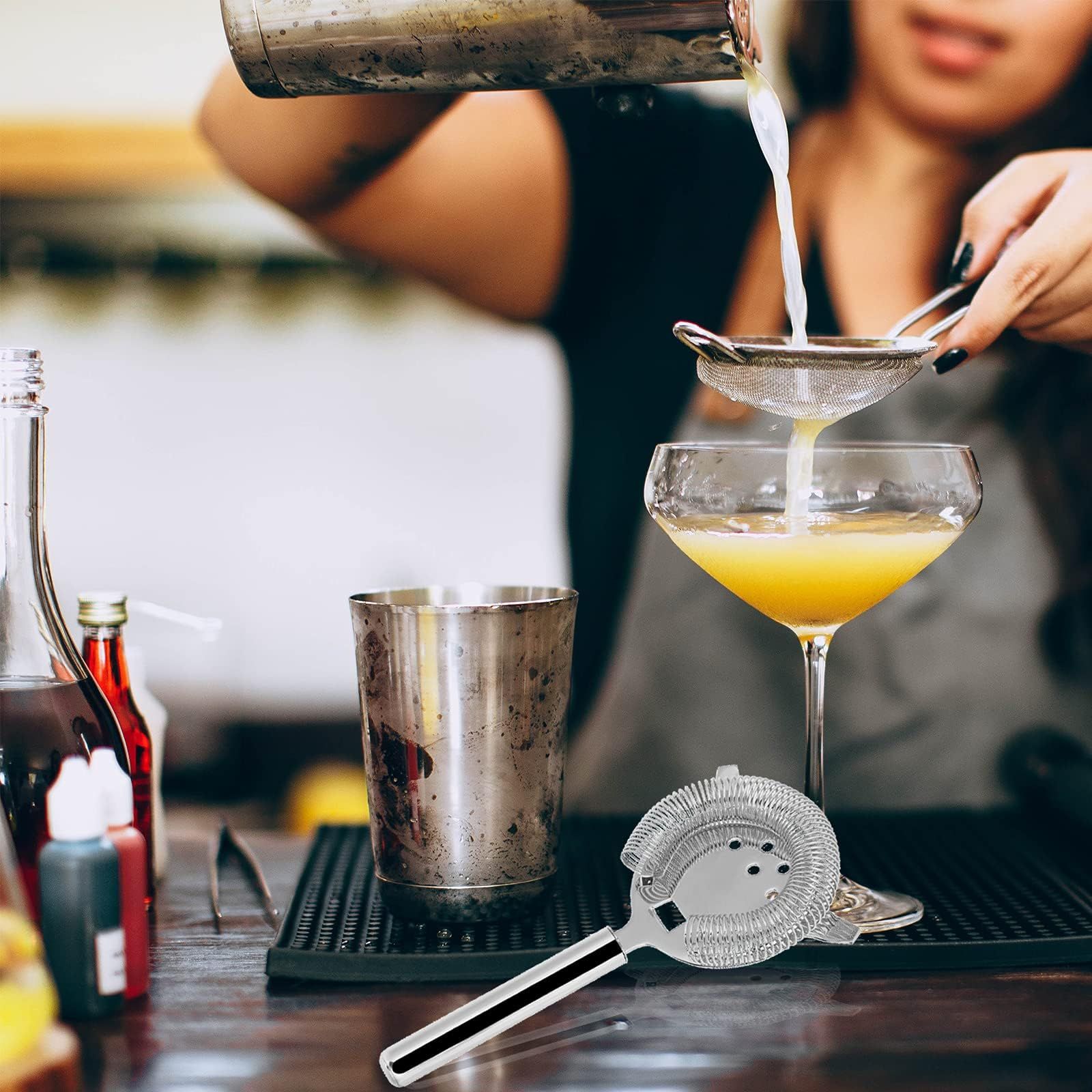Stainless Steel Cocktail Strainer, Professional Drink Strainer Bar Strainer Hawthorne Strainer for Bar Club Party (Silver)