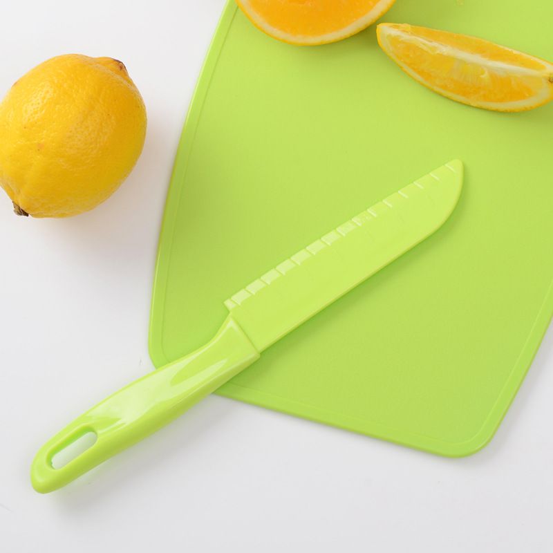 Lettuce Knife to Prevent Browning,Plastic Serrated Kitchen Knife for Veggies, Salad, Fruit, Bread or Cake,Green