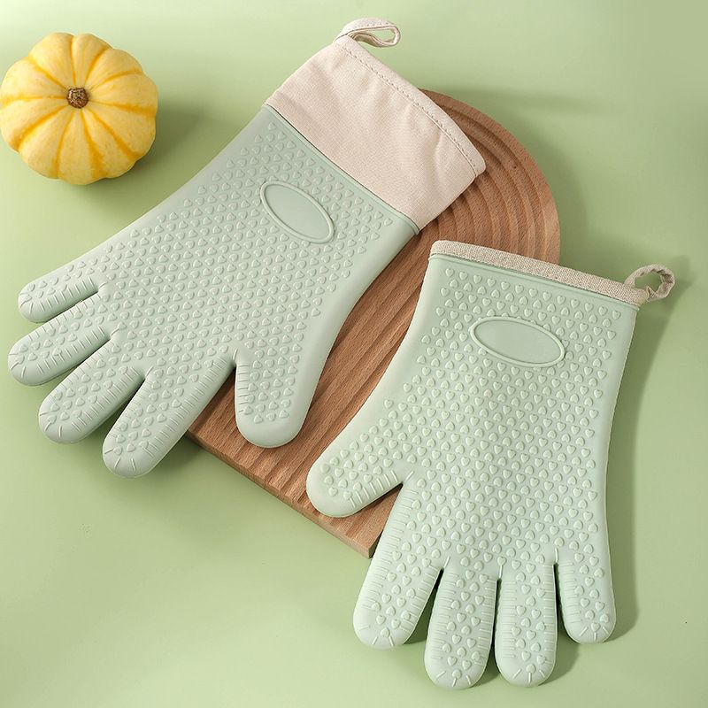 KITCHEN PERFECTION Silicone Smoker Oven Gloves -Extreme Heat Resistant BBQ Gloves-Handle Hot Food Right -2pcs