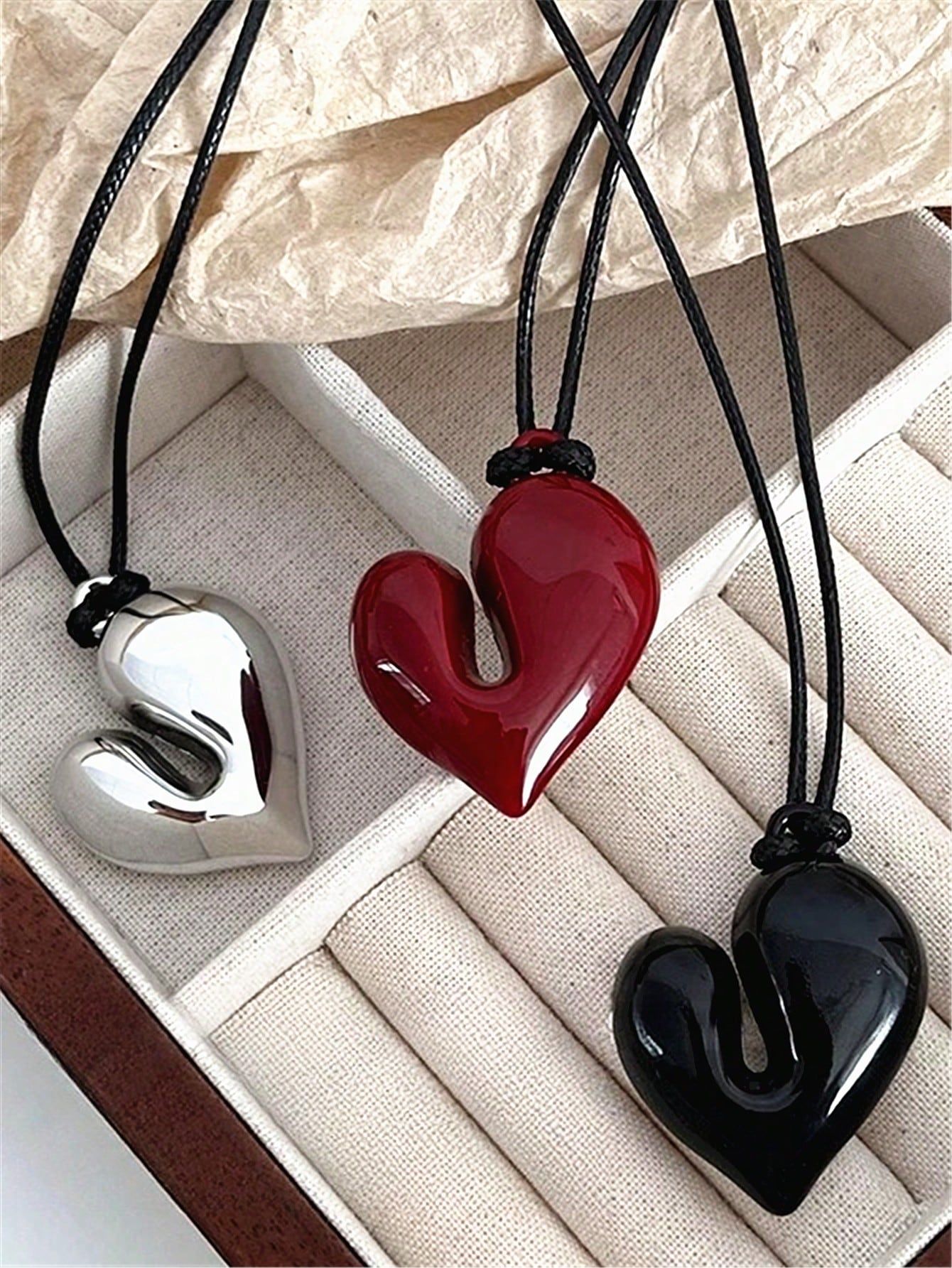 3 Pieces/set Asymmetric Oversized Heart Shaped Leather Cord Long Sweater Chain Necklace Red Black Silver Women Jewelry Y2K Accessories Valentine s Day Mother s Day Gift