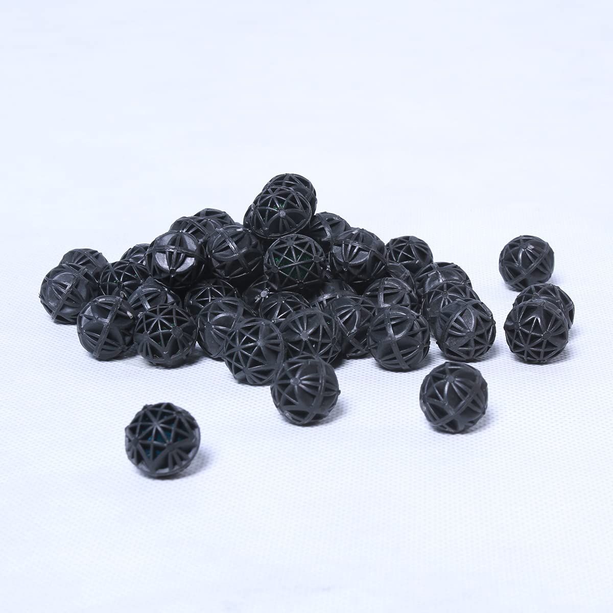 100pcs 0.62-Inch Aquarium Bio Balls Filter Media, Aquarium Fish Tank Filter Media, Pond Media Filter Balls with Media Bags